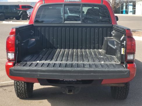 Used 2022 Toyota Tacoma SR image 27