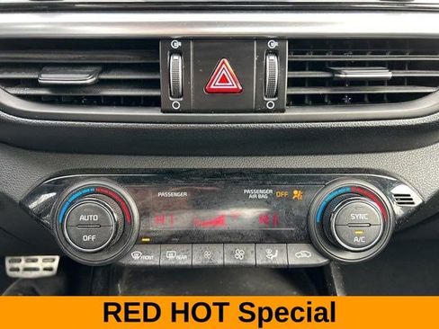 Used 2023 Kia Forte GT-Line image 32