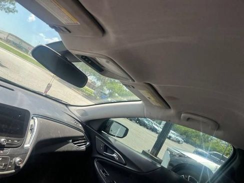 Used 2018 Chevrolet Malibu LT FWD image 4