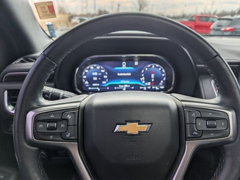 Used 2022 Chevrolet Suburban LT w/ LT Signature Package image 12