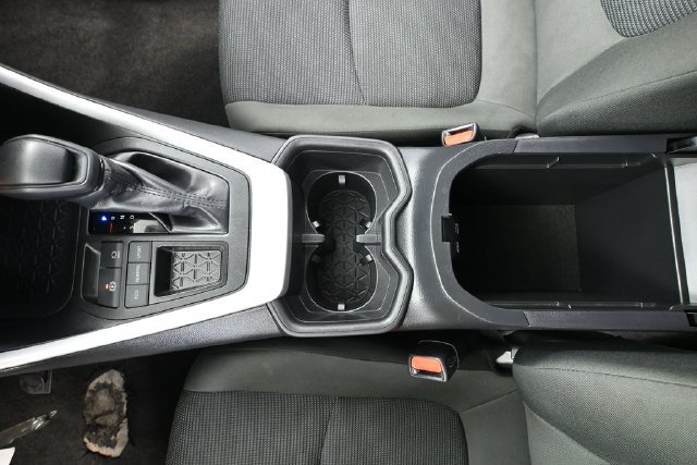 Used 2025 Toyota RAV4 LE FWD image 27