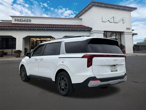New 2026 Kia Carnival EX image 9
