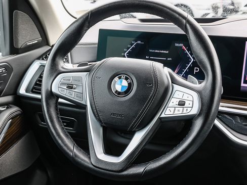 Used 2024 BMW X7 xDrive40i image 16