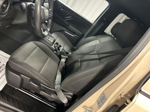 Used 2024 Chevrolet Colorado W/T RWD image 11
