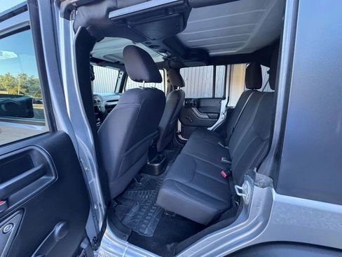 Used 2017 Jeep Wrangler Unlimited Sport w/ Connectivity Group image 10