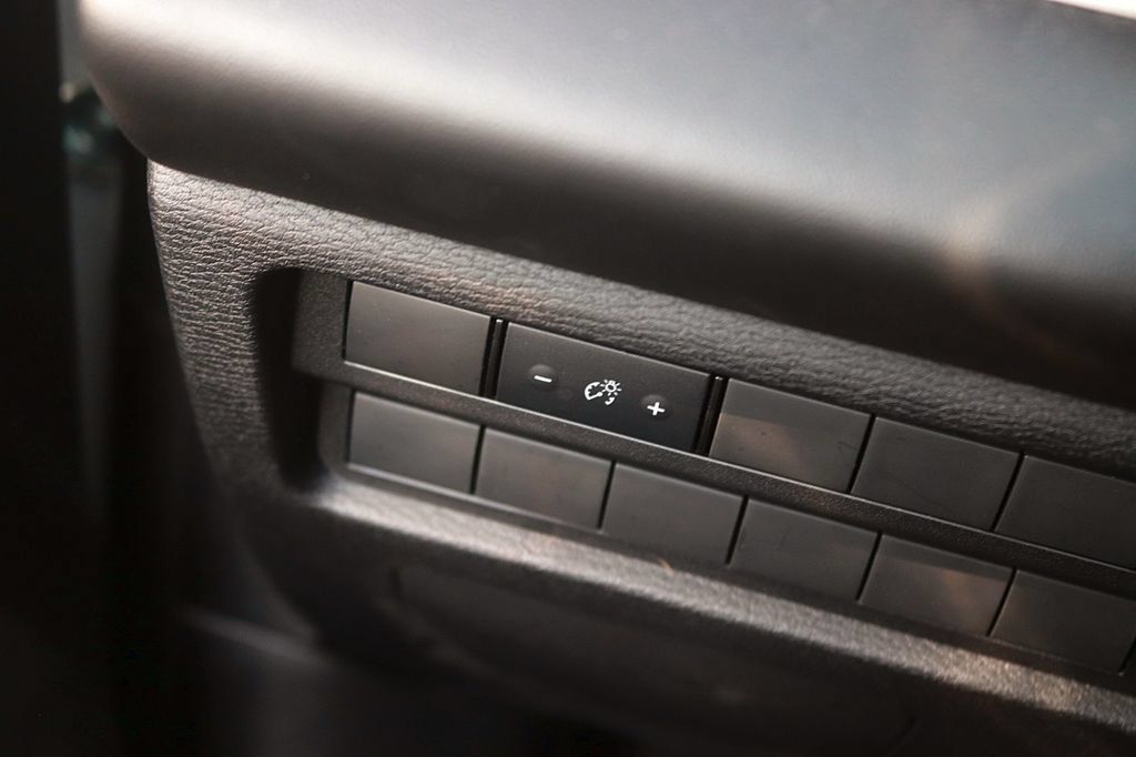 Used 2025 Mitsubishi Outlander ES AWD/4WD image 26