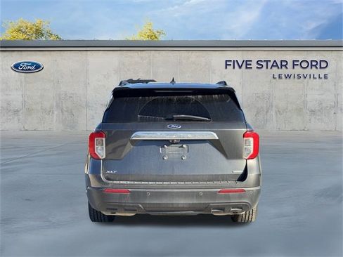 Used 2020 Ford Explorer XLT image 6