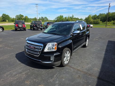 Used 2016 GMC Terrain SLT w/ Open Road Package FWD image 2