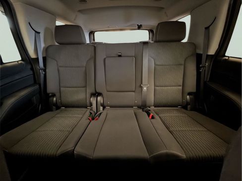 Used 2019 Chevrolet Tahoe LS AWD/4WD image 34