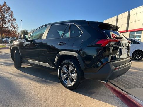 Used 2025 Toyota RAV4 XLE image 8