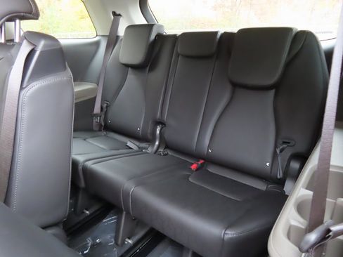 New 2026 Kia Carnival image 26