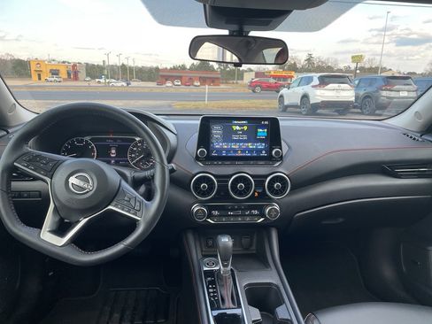 Used 2024 Nissan Sentra SR w/ SR Premium Package image 12