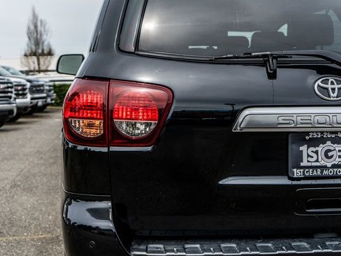 Used 2018 Toyota Sequoia Limited image 10