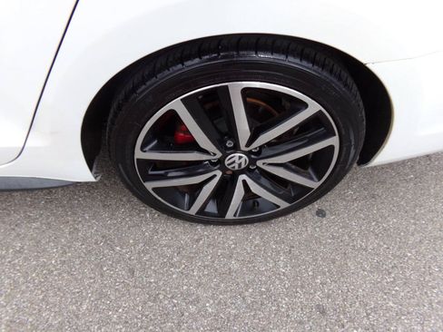 Used 2013 Volkswagen Jetta GLI Autobahn FWD image 36