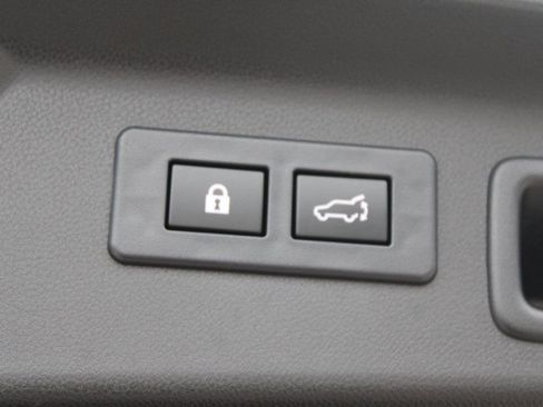 Used 2025 Subaru Forester Sport image 27