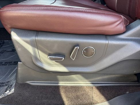 Used 2023 Ford Expedition Max Limited image 33