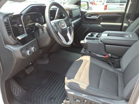 Certified 2025 GMC Sierra 1500 Elevation AWD/4WD image 11