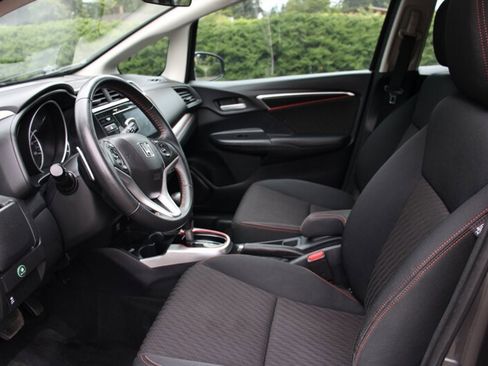 Used 2018 Honda Fit Sport image 5