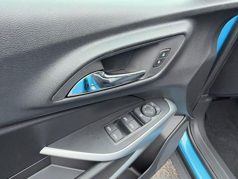 New 2026 Chevrolet Trax LS w/ LS Convenience Package FWD image 15