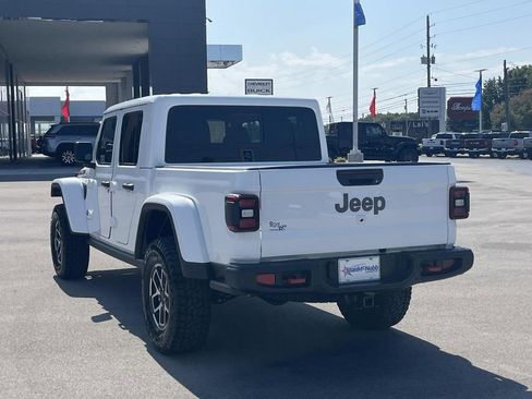 New 2025 Jeep Gladiator Rubicon image 6