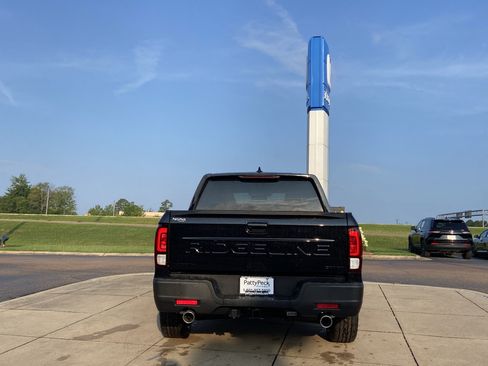 New 2026 Honda Ridgeline Sport image 9