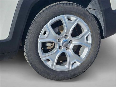 Used 2018 Jeep Renegade Limited w/ UConnect 8.4 Nav Group image 20