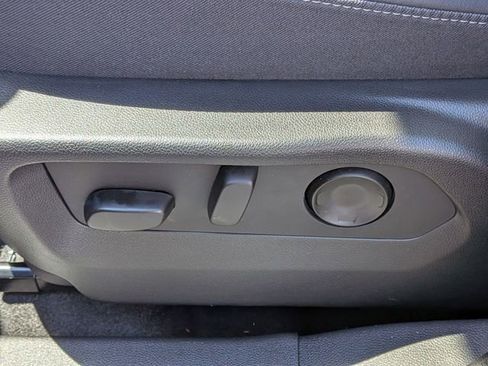 Used 2025 Buick Envision Preferred AWD/4WD image 17