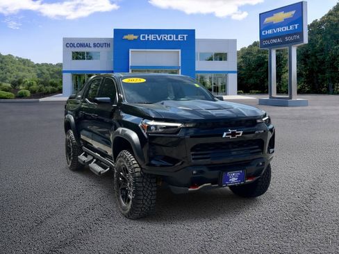 Certified 2025 Chevrolet Colorado ZR2 w/ Midnight Edition AWD/4WD image 8