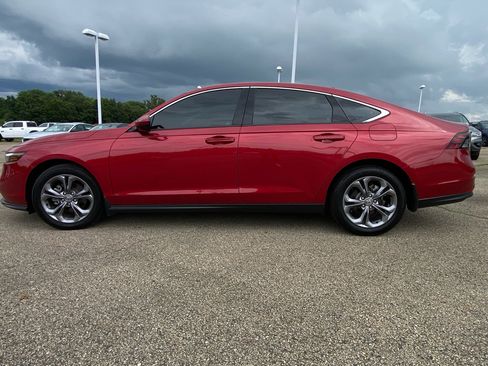 Used 2024 Honda Accord EX image 6