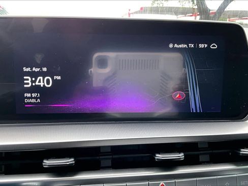 Used 2024 Kia Telluride S image 30