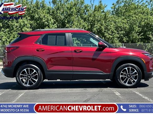 New 2025 Chevrolet TrailBlazer LT w/ Convenience Package FWD image 3