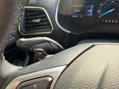 Used 2018 Ford Edge Sport w/ Ford Safe & Smart Package AWD/4WD image 16