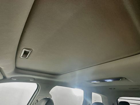 Used 2025 Kia Telluride S FWD image 26
