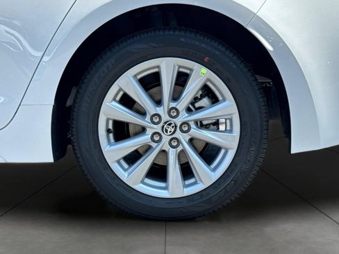 New 2026 Toyota Corolla LE FWD image 32