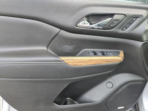 Used 2017 GMC Acadia Denali image 22