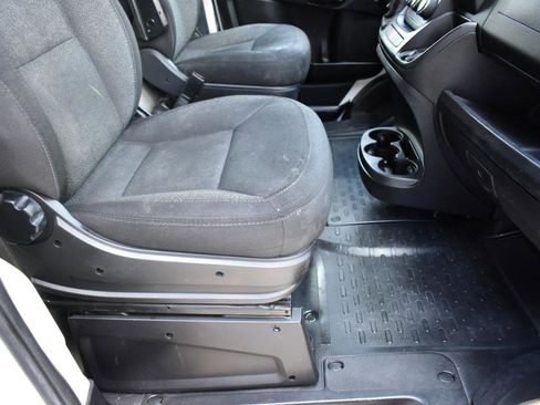 Used 2021 RAM ProMaster 2500 w/ Convenience Group FWD image 22