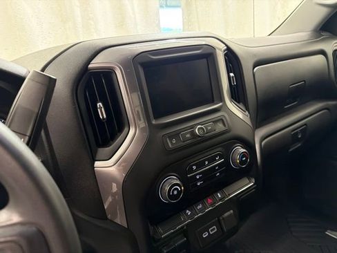 Used 2021 Chevrolet Silverado 1500 Custom Trail Boss w/ Midnight Edition AWD/4WD image 17