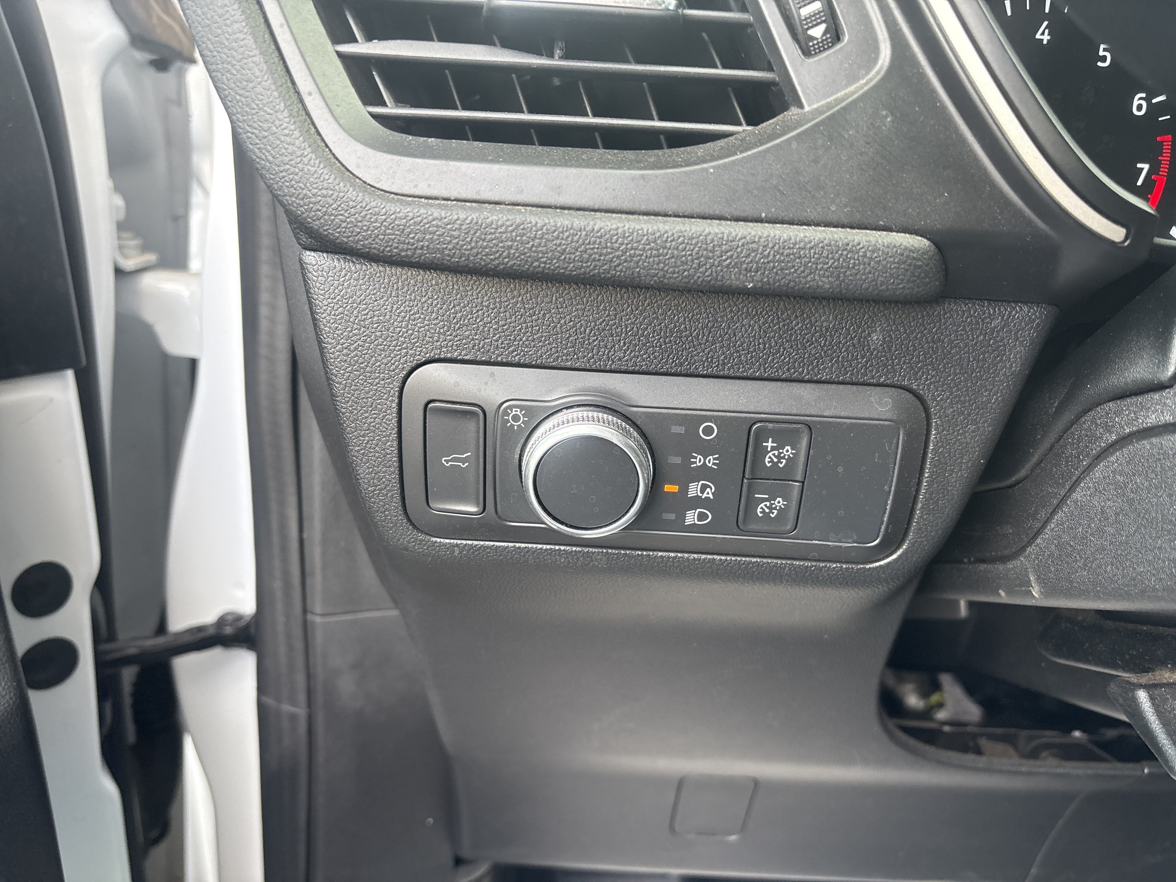 Used 2021 Ford Escape SE w/ Convenience Package AWD/4WD image 18