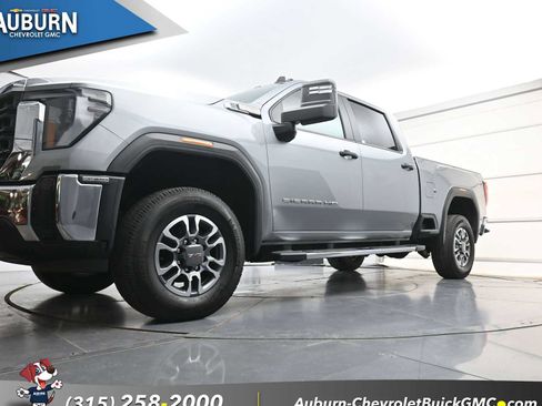 Used 2024 GMC Sierra 3500 Pro AWD/4WD image 20
