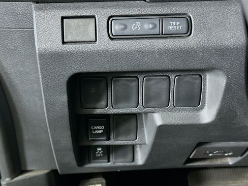 Used 2022 Nissan Frontier S image 16