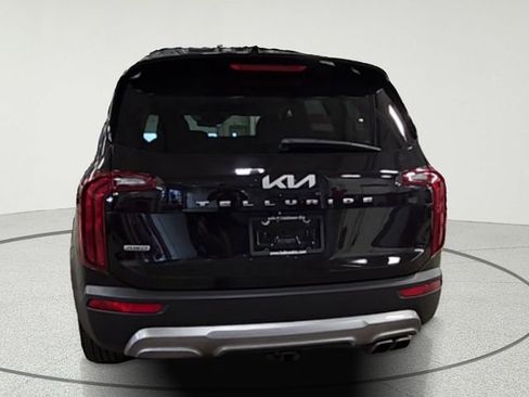Certified 2022 Kia Telluride S image 4