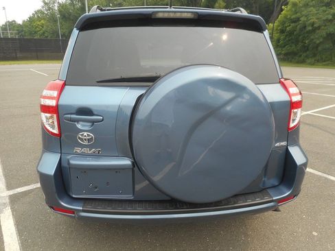 Used 2012 Toyota RAV4 4WD w/ Upgrade Value Pkg image 5