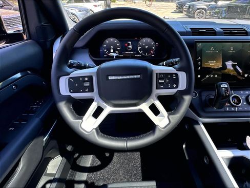 New 2026 Land Rover Defender 130 X-Dynamic SE AWD/4WD image 15