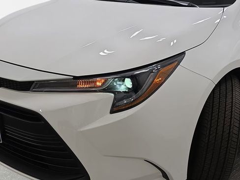 Certified 2025 Toyota Corolla LE FWD image 27