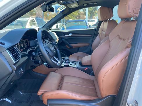 Used 2024 Audi Q5 e Premium Plus image 12