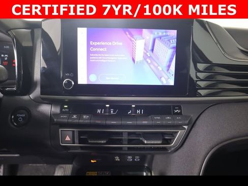 Used 2025 Toyota Camry LE image 25