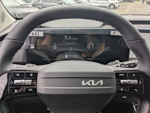 New 2027 Kia Carnival EX w/ Dark Edition Package FWD image 28