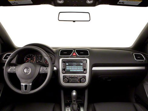 Used 2012 Volkswagen Eos Komfort FWD image 7