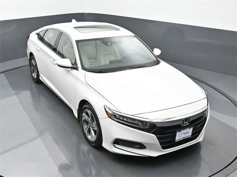 Used 2018 Honda Accord EX image 19
