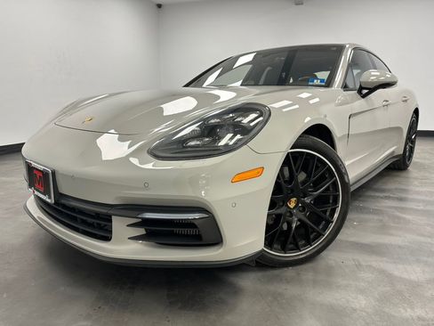 Used 2018 Porsche Panamera 4S image 2